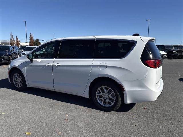 2026 Chrysler Voyager LX