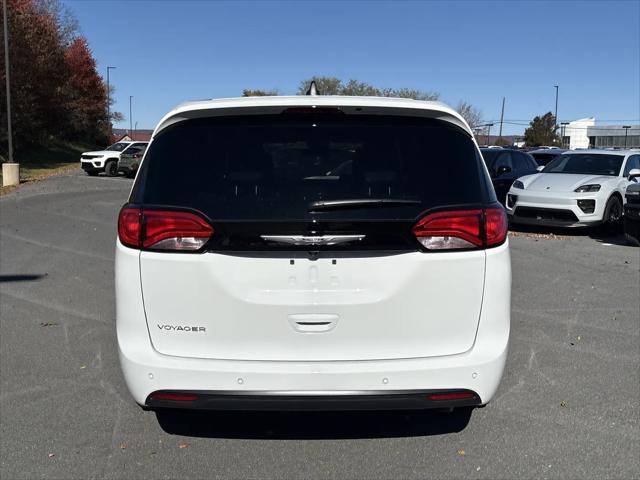 2026 Chrysler Voyager LX