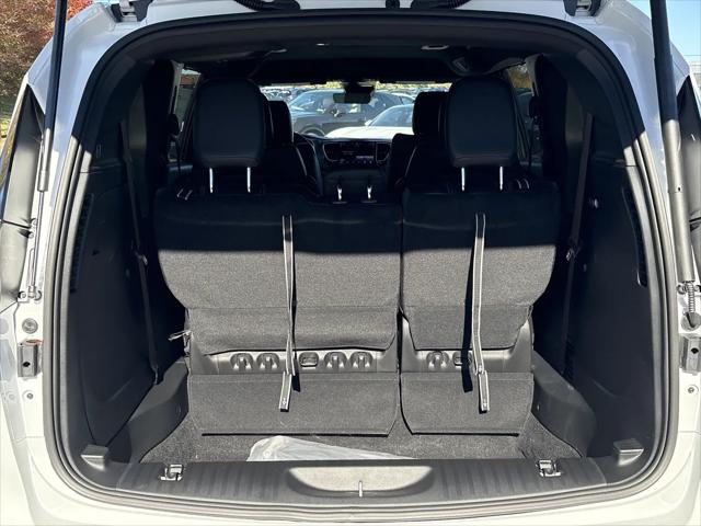2026 Chrysler Voyager LX