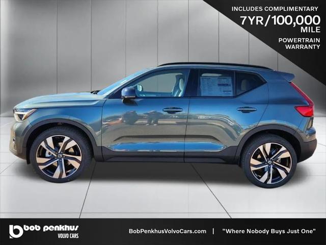 2026 Volvo XC40 Ultra, B5 AWD Gas (mild hybrid), Dark