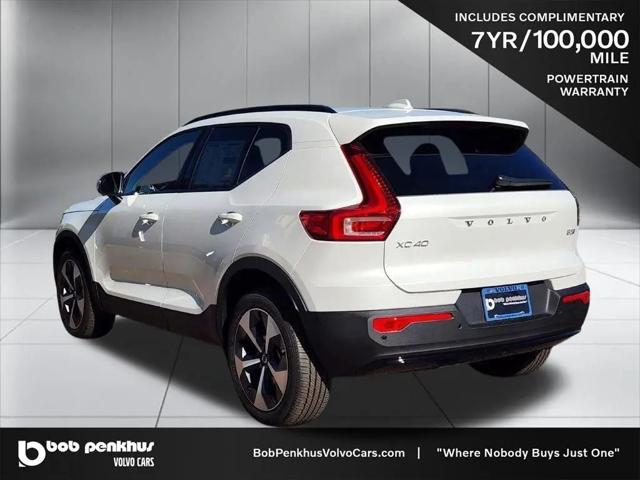 2026 Volvo XC40 Plus, B5 AWD Gas (mild hybrid), Dark