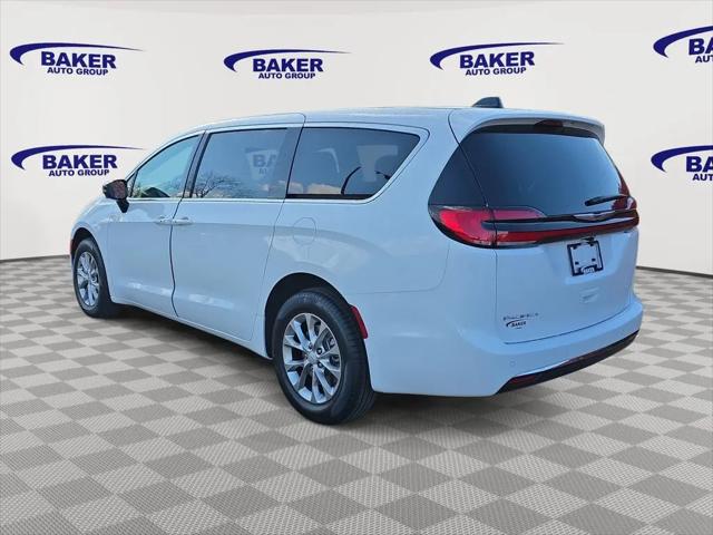 2026 Chrysler Pacifica Select AWD