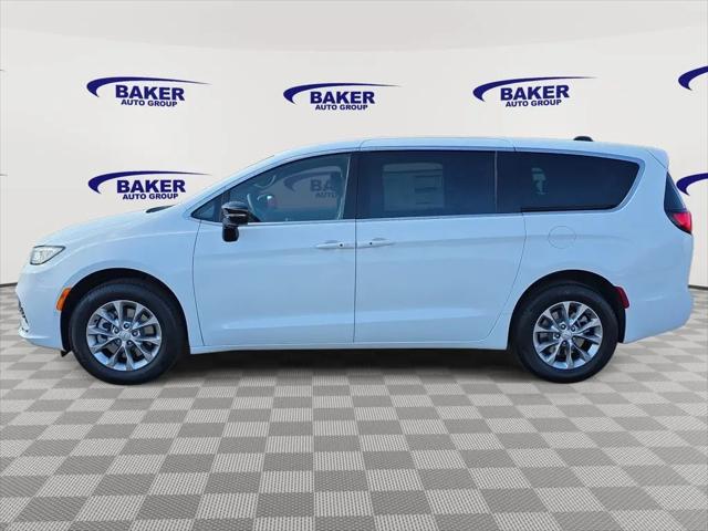 2026 Chrysler Pacifica Select AWD
