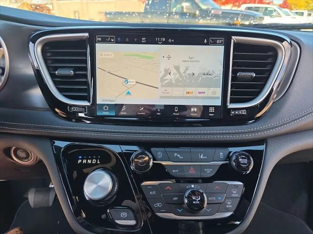 2026 Chrysler Pacifica Select AWD