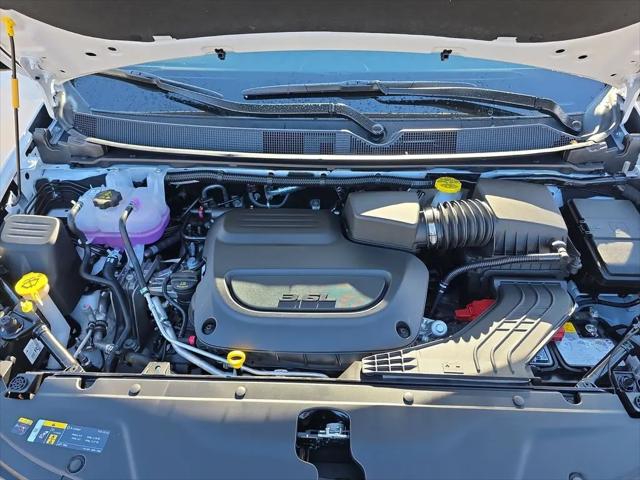 2026 Chrysler Pacifica Select AWD