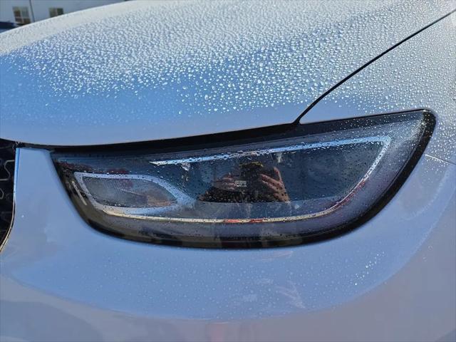 2026 Chrysler Pacifica Select AWD