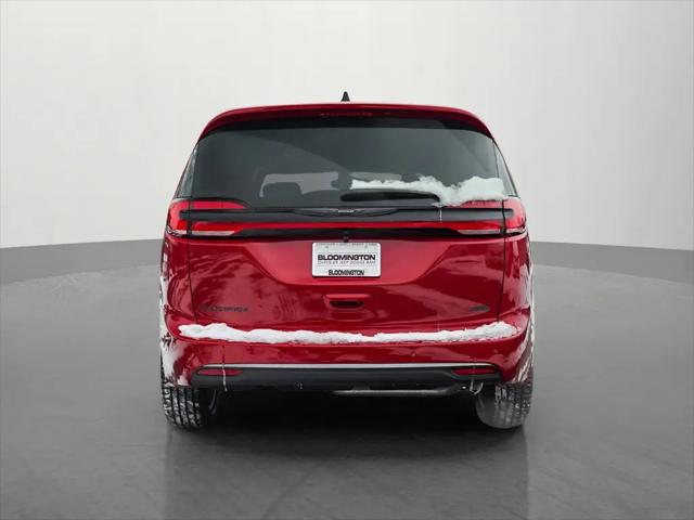 2026 Chrysler Pacifica Select AWD