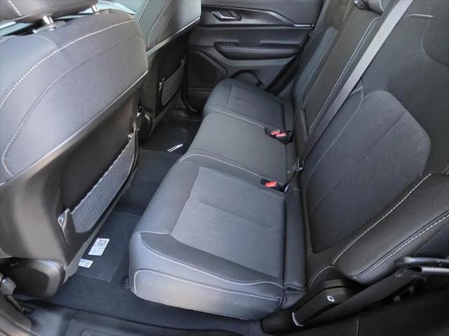 2025 Jeep Grand Cherokee Laredo X 4x2