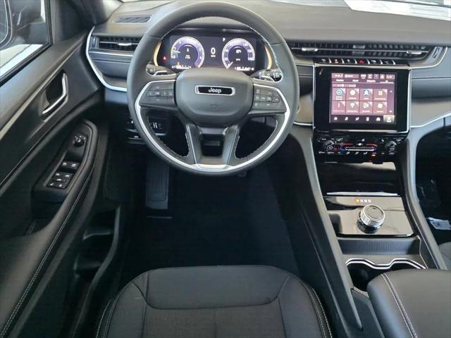 2025 Jeep Grand Cherokee Laredo X 4x2