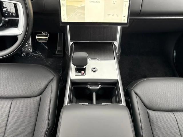 2025 Land Rover Range Rover P550e SE