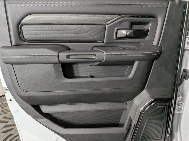 2026 Ram 3500 Limited Crew Cab 4x4 6'4" Box