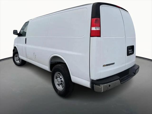 2025 Chevrolet Express Cargo Van RWD 2500 Regular Wheelbase WT