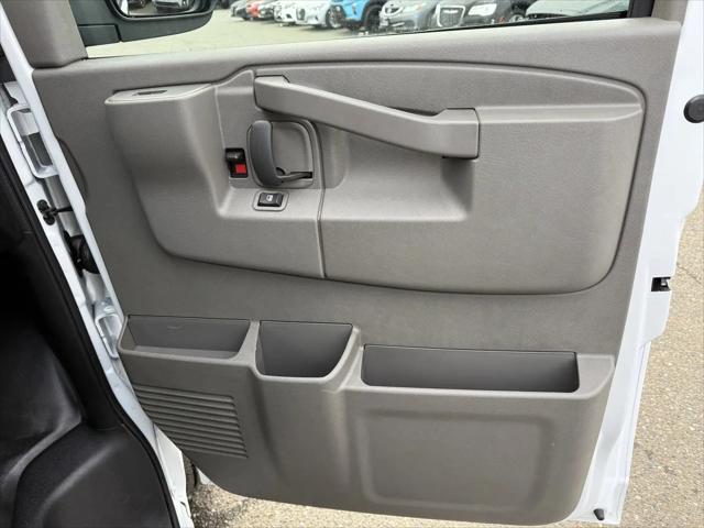 2025 Chevrolet Express Cargo Van RWD 2500 Regular Wheelbase WT