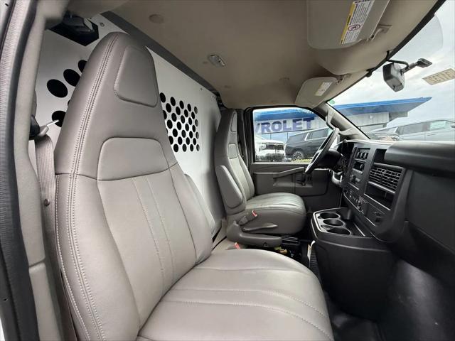 2025 Chevrolet Express Cargo Van RWD 2500 Regular Wheelbase WT