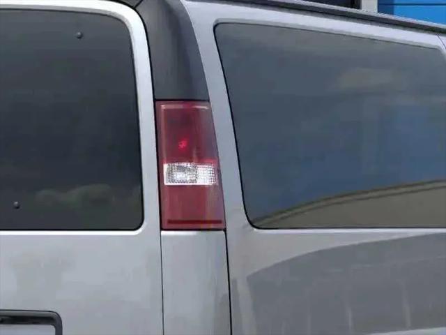 2025 GMC Savana Passenger RWD 3500 Extended Wheelbase LT