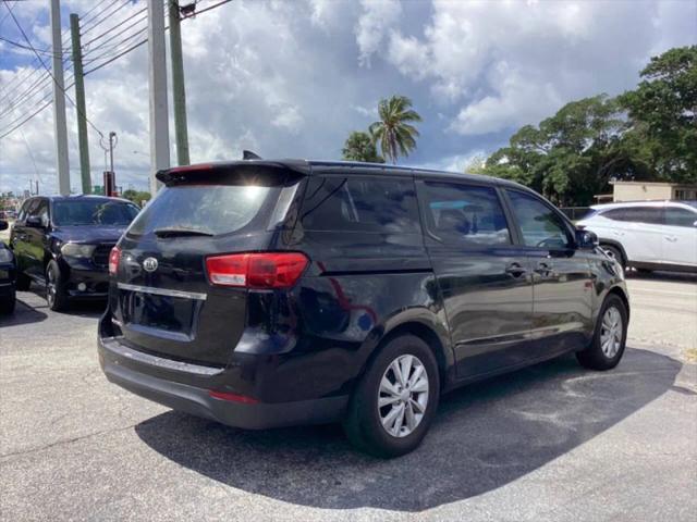2016 Kia Sedona L