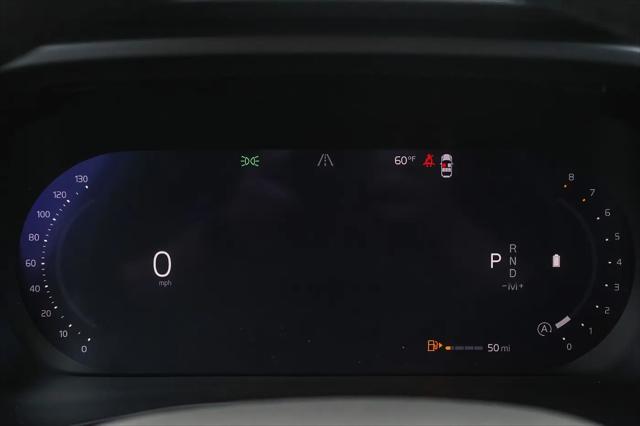 2026 Volvo XC40 Ultra, B5 AWD Gas (mild hybrid), Dark