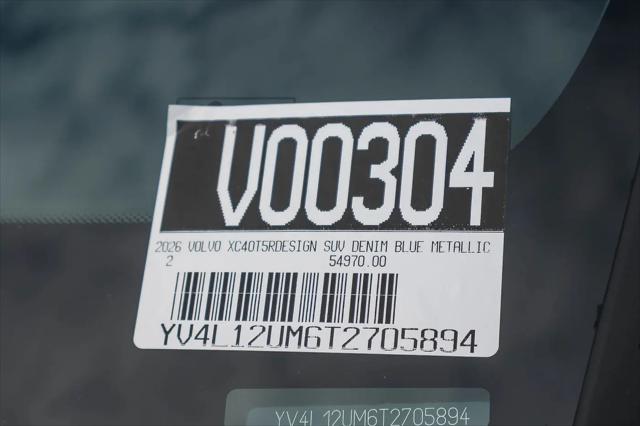 2026 Volvo XC40 Ultra, B5 AWD Gas (mild hybrid), Dark