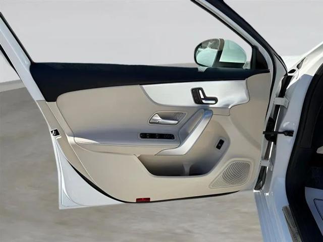 2019 Mercedes-Benz A 220 A 220