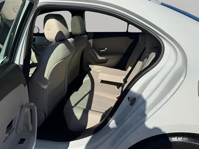 2019 Mercedes-Benz A 220 A 220