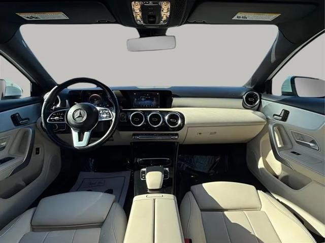 2019 Mercedes-Benz A 220 A 220