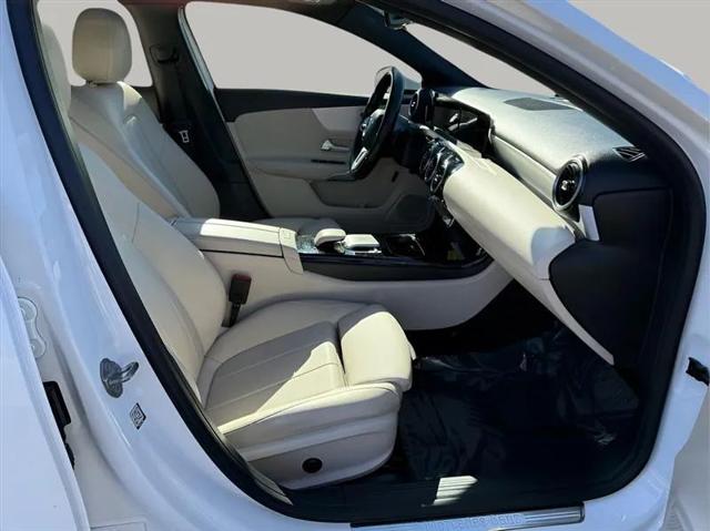 2019 Mercedes-Benz A 220 A 220