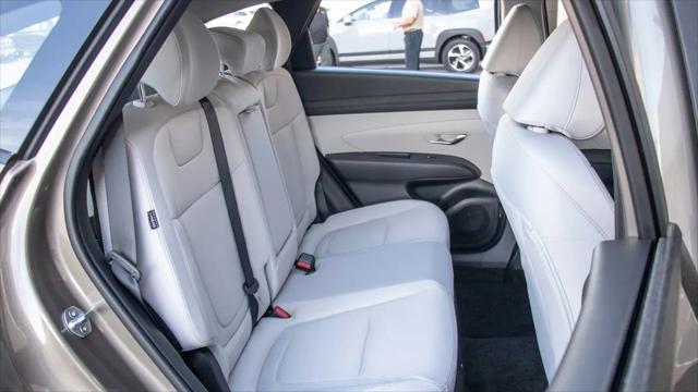 2026 Hyundai Tucson Hybrid Blue SE