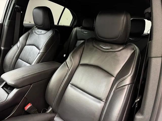 2023 Cadillac XT4 FWD Premium Luxury