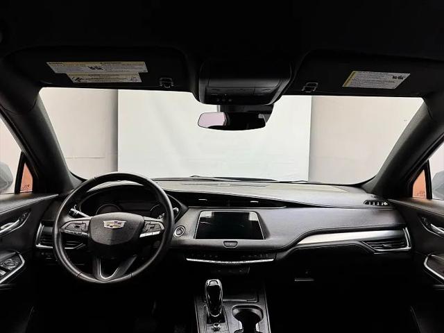2023 Cadillac XT4 FWD Premium Luxury