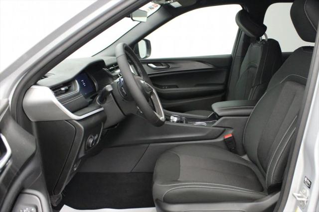 2025 Jeep Grand Cherokee Laredo X 4x2