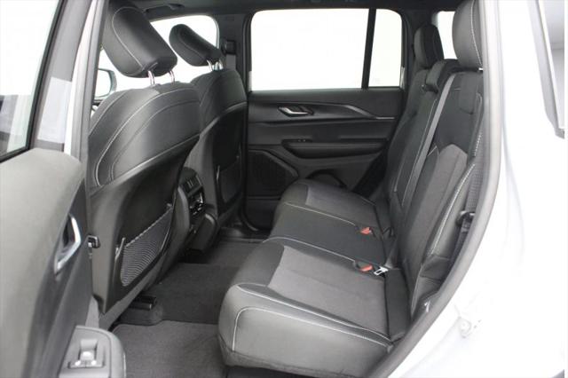 2025 Jeep Grand Cherokee Laredo X 4x2