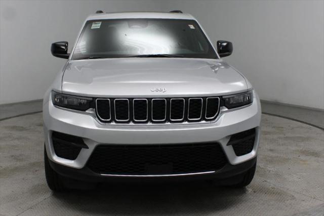 2025 Jeep Grand Cherokee Laredo X 4x2
