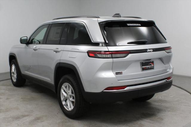 2025 Jeep Grand Cherokee Laredo X 4x2