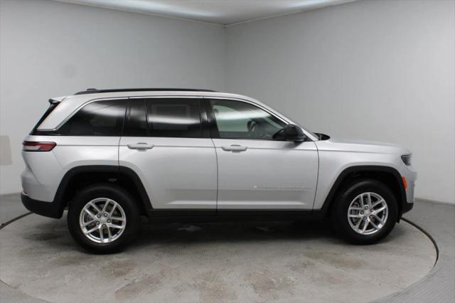 2025 Jeep Grand Cherokee Laredo X 4x2