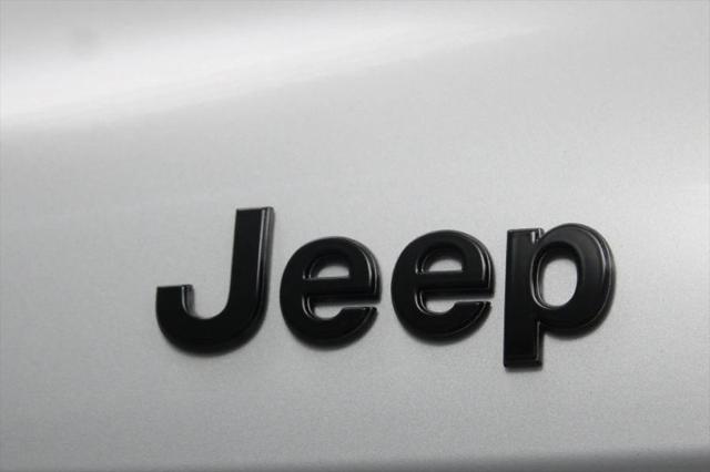 2025 Jeep Grand Cherokee Limited 4x2