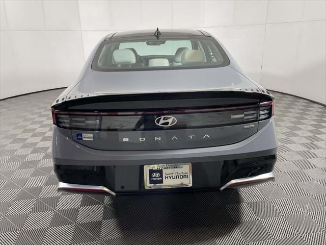 2026 Hyundai Sonata Hybrid SEL