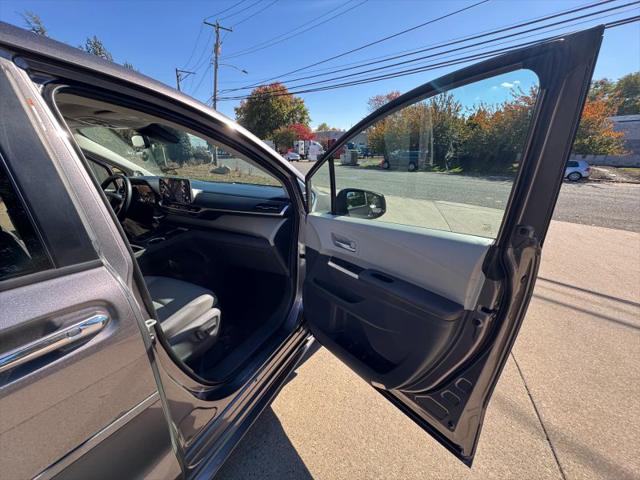 2021 Toyota Sienna XLE