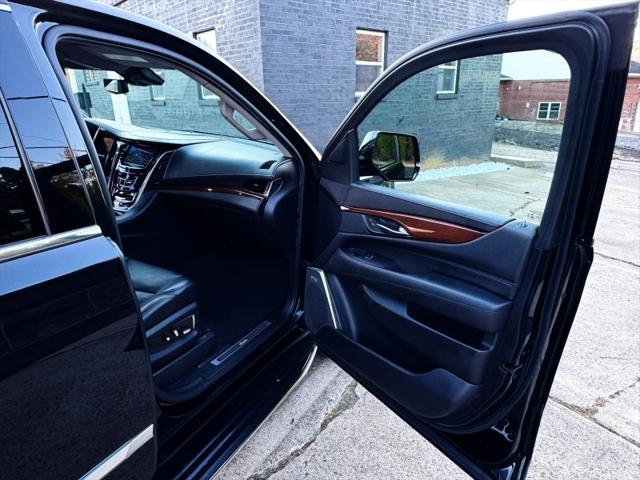 2019 Cadillac Escalade ESV Luxury