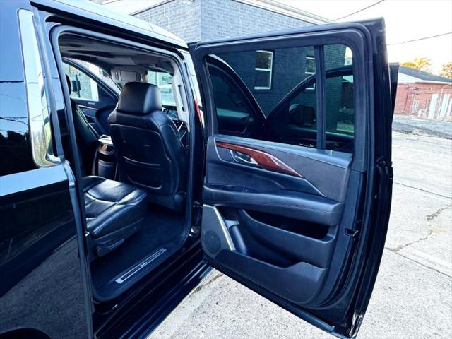2019 Cadillac Escalade ESV Luxury