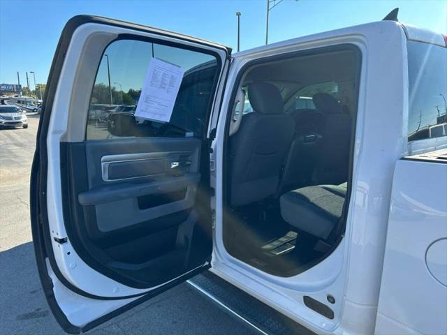 2017 Ram 1500 Big Horn Crew Cab 4x4 5'7" Box