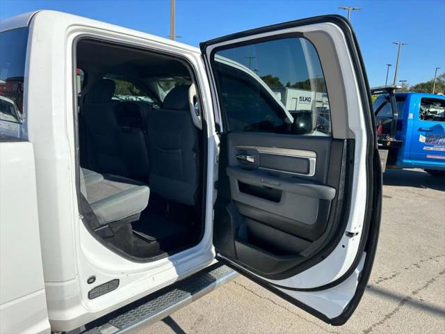 2017 Ram 1500 Big Horn Crew Cab 4x4 5'7" Box