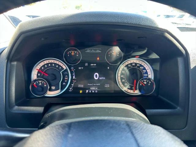 2017 Ram 1500 Big Horn Crew Cab 4x4 5'7" Box