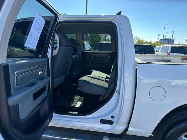 2017 Ram 1500 Big Horn Crew Cab 4x4 5'7" Box