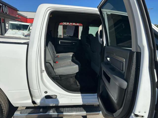 2017 Ram 1500 Big Horn Crew Cab 4x4 5'7" Box
