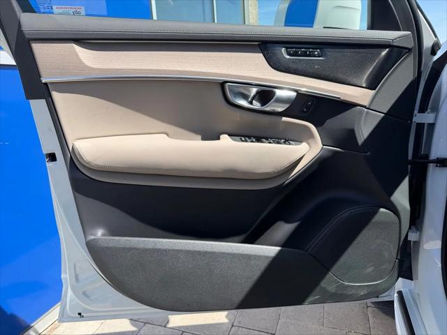 2026 Volvo XC90 Plus, B6 AWD Gas (mild hybrid), Gasoline, Bright, 7 Seats