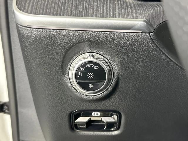 2026 Mercedes-Benz C-CLASS C 300 C 300