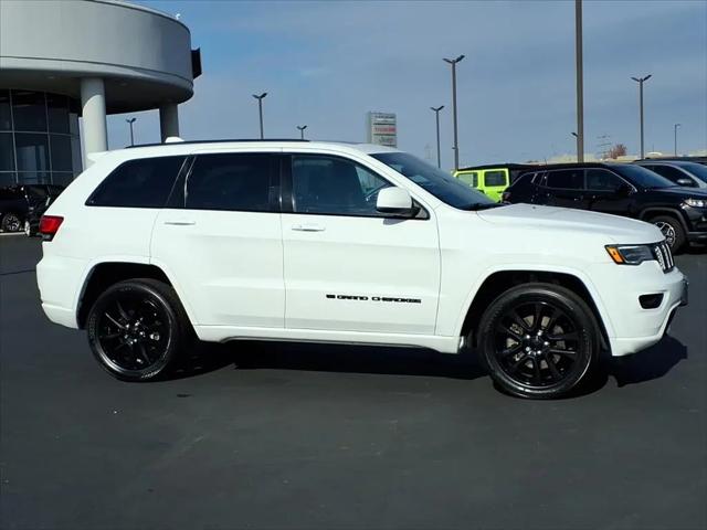 2022 Jeep Grand Cherokee Laredo X 4x4