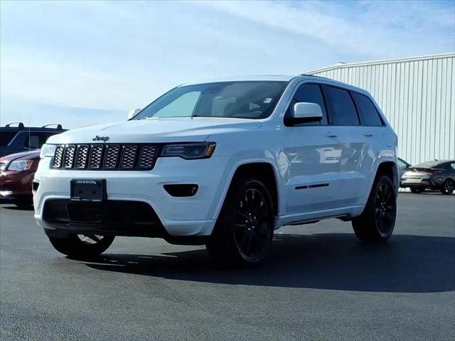 2022 Jeep Grand Cherokee Laredo X 4x4