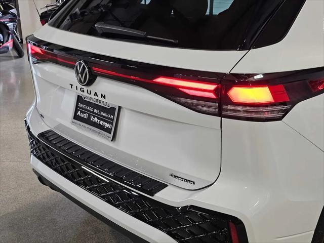 2026 Volkswagen Tiguan SE R-Line Black