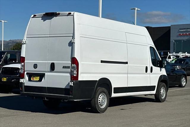 2026 Ram ProMaster Cargo Van Tradesman Super High Roof 159" WB EXT w/Pass Seat